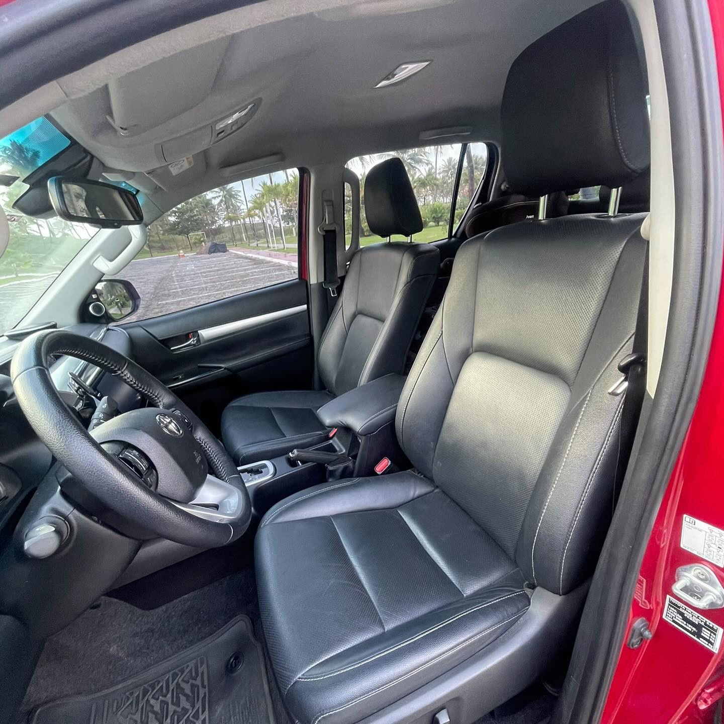 Toyota Hilux 9