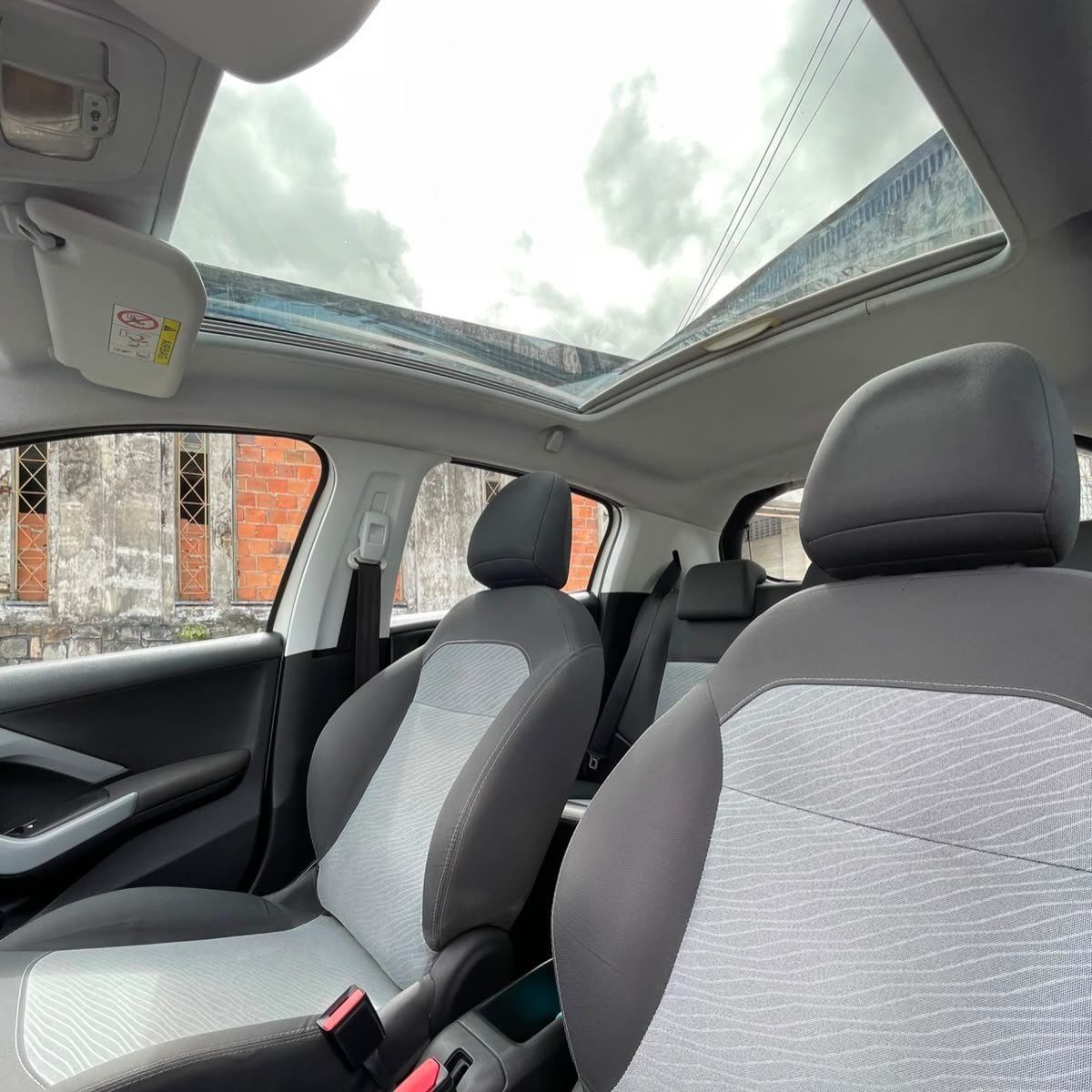 Peugeot 208 9