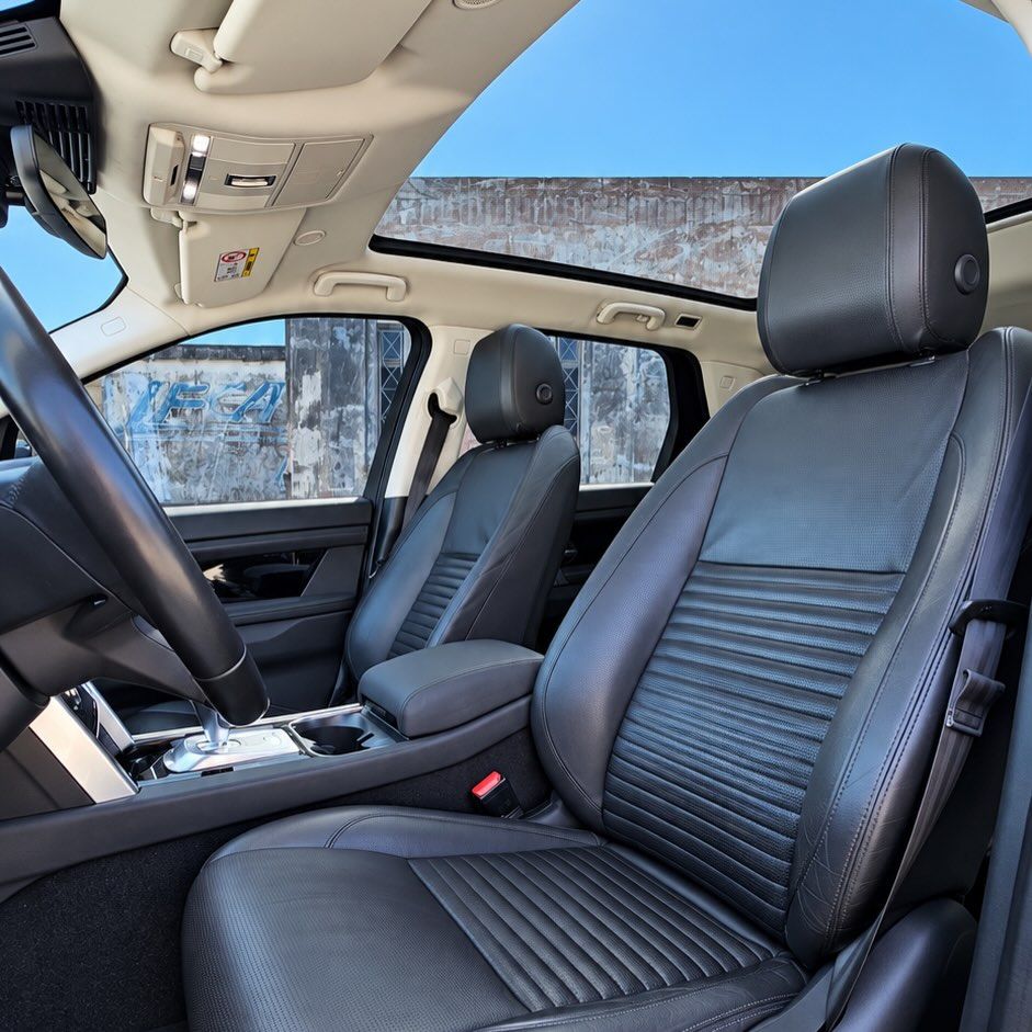 Land Rover Discovery 9