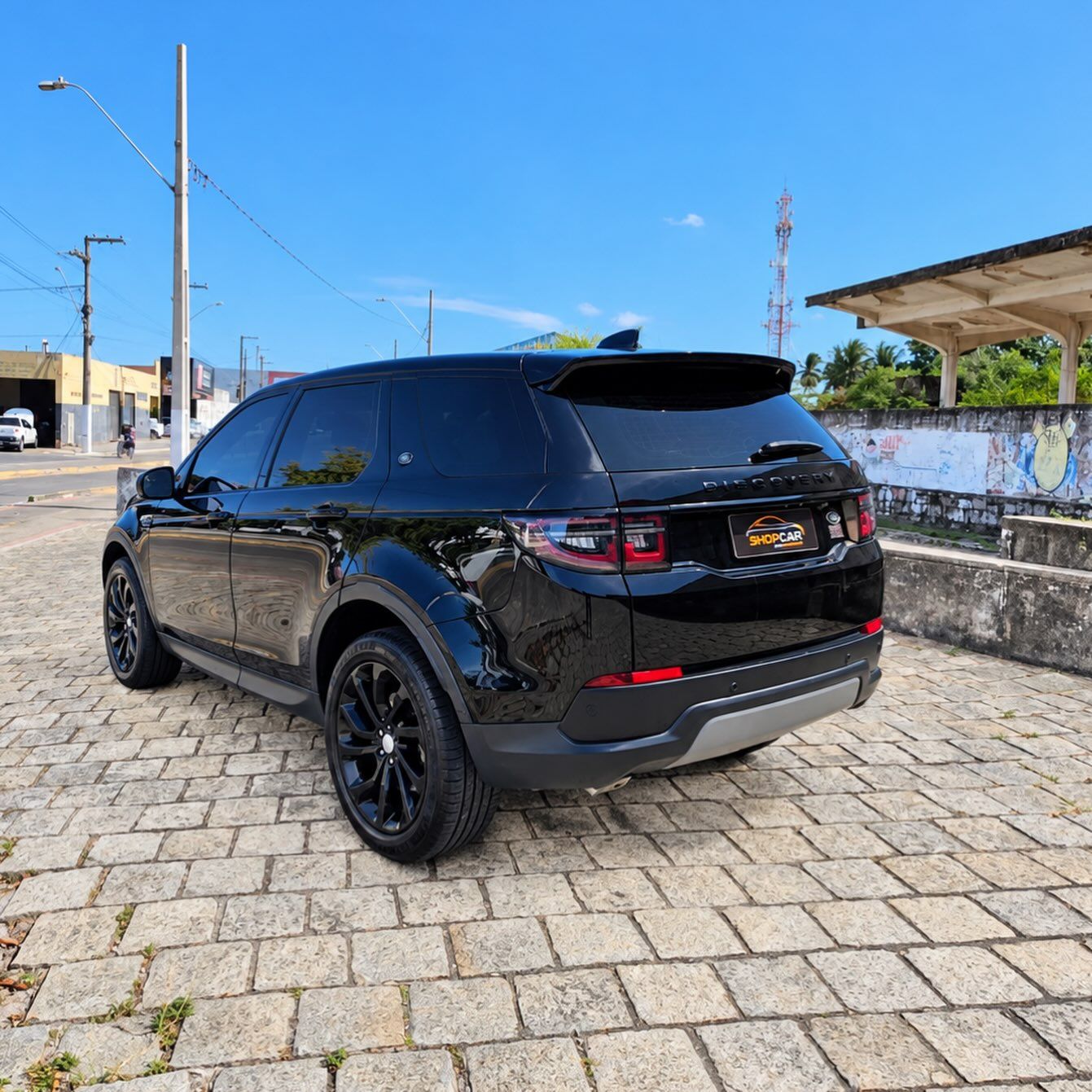 Land Rover Discovery 6