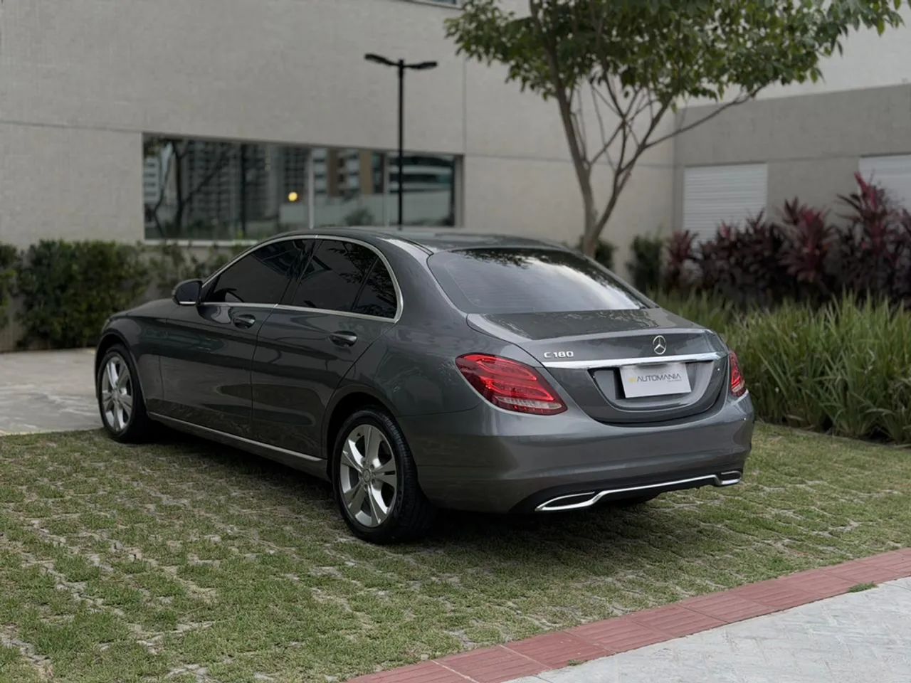 Mercedes-Benz C-180 7