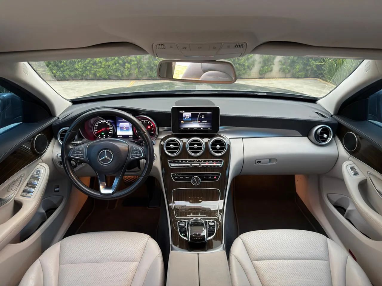 Mercedes-Benz C-180 10