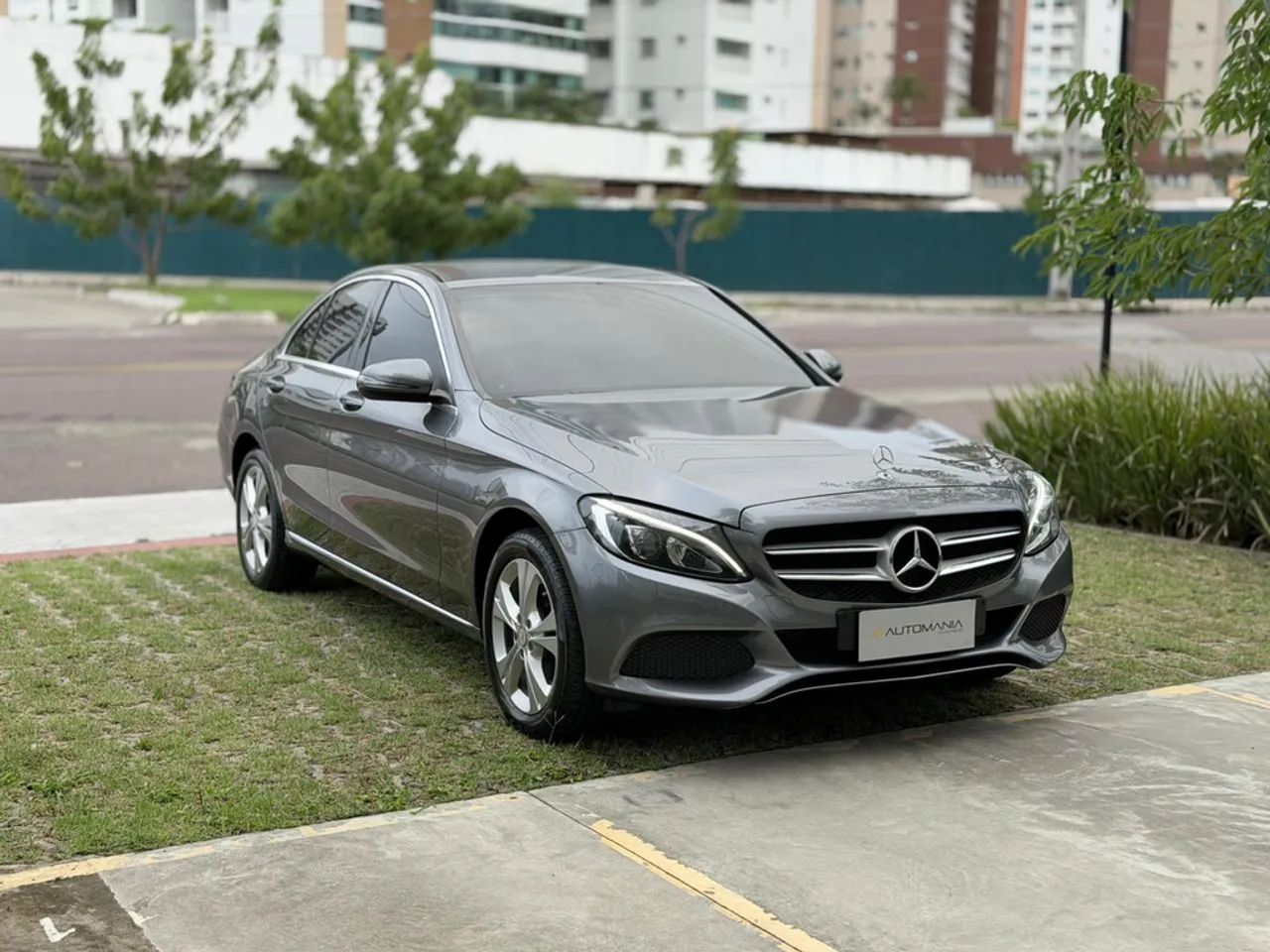 Mercedes-Benz C-180 3