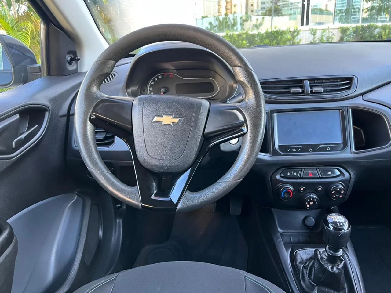 Chevrolet ONIX 11