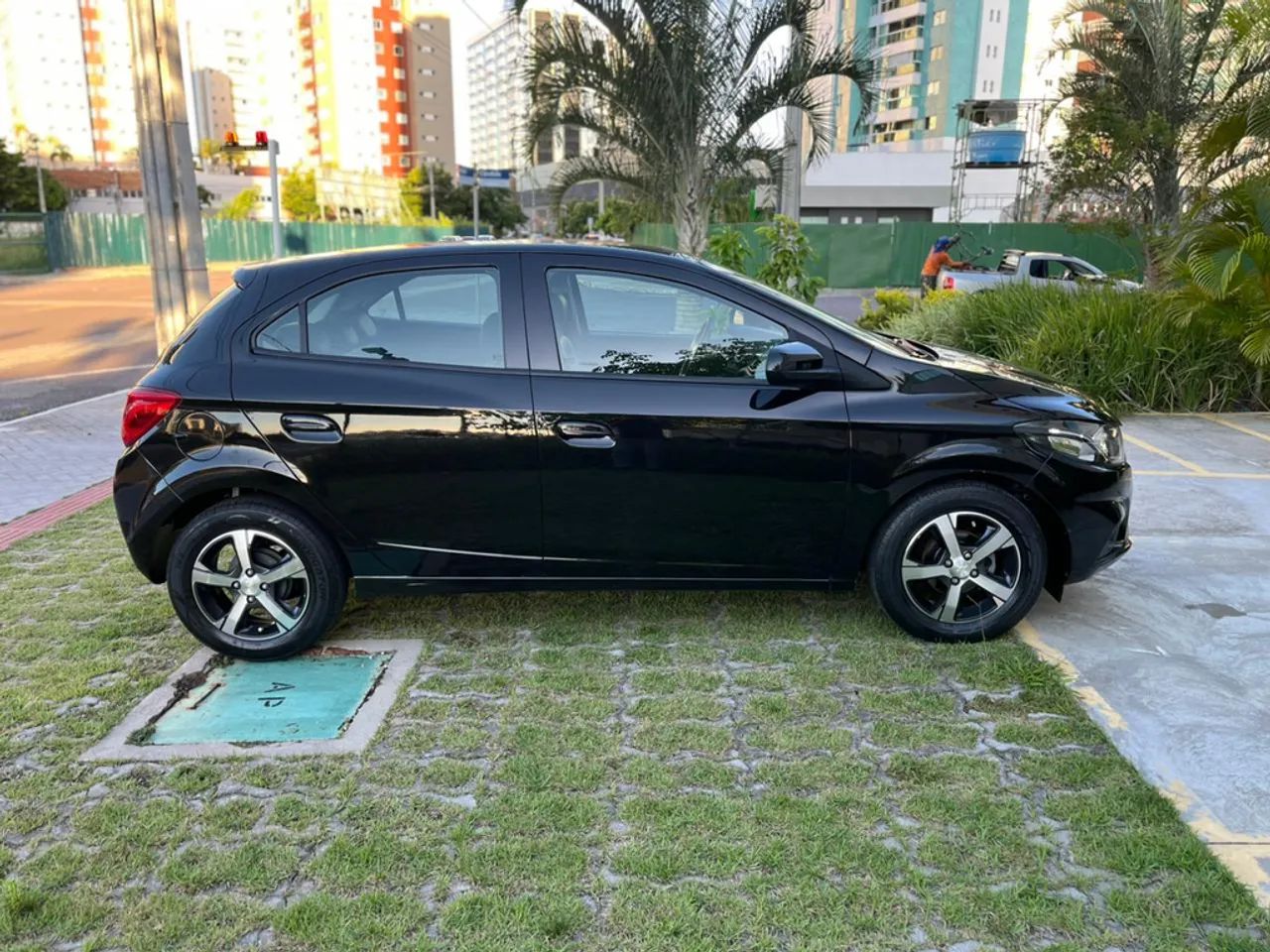 Chevrolet ONIX 4