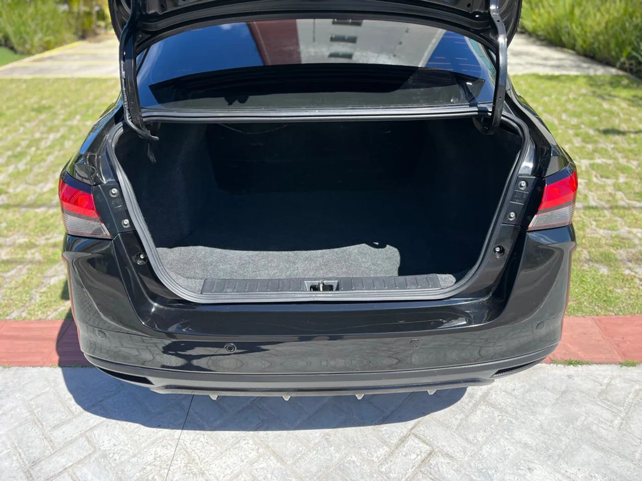 Nissan VERSA 15