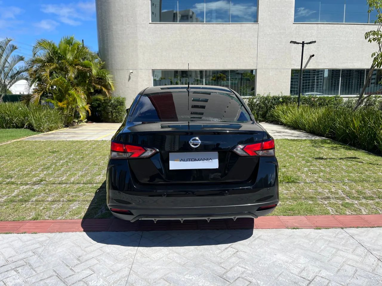 Nissan VERSA 6