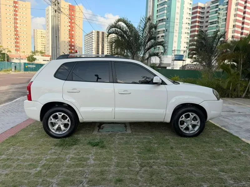 Hyundai TUCSON 4