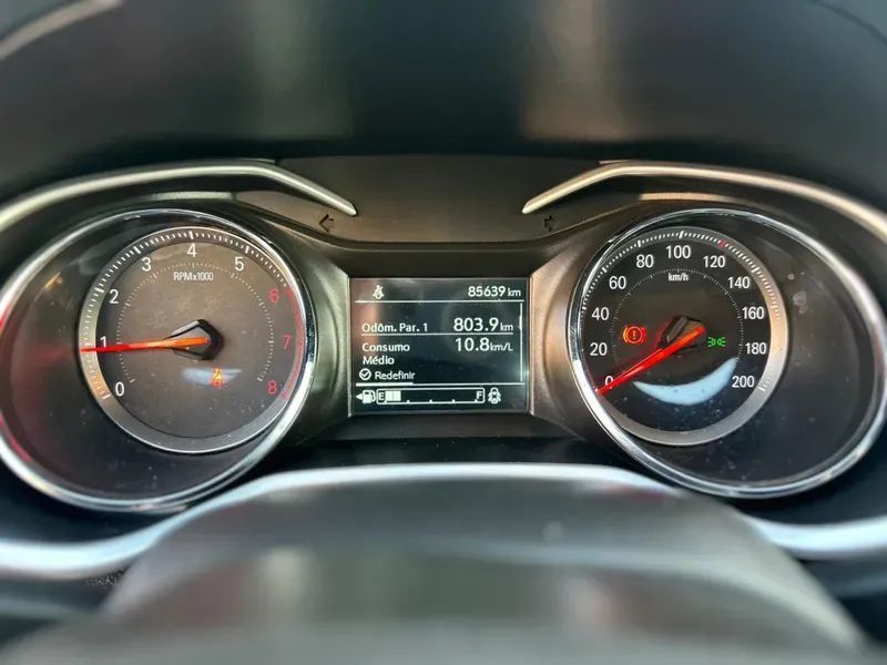 Chevrolet ONIX 13