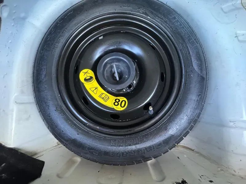 Ford FIESTA 14