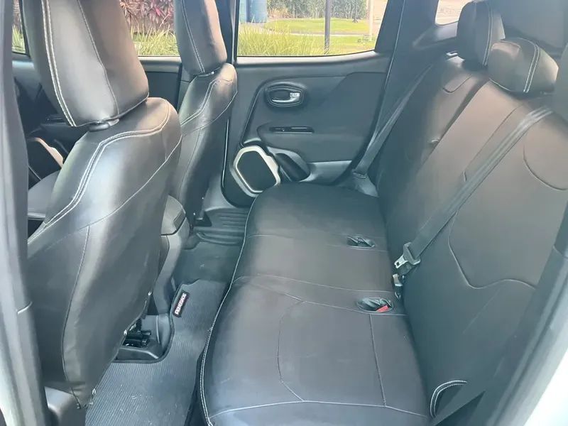 Jeep RENEGADE 10