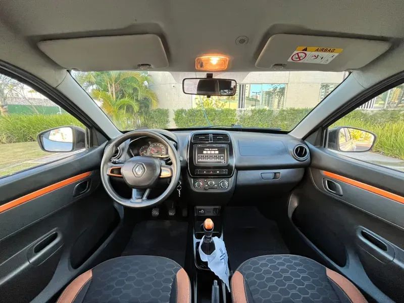 Renault KWID 11