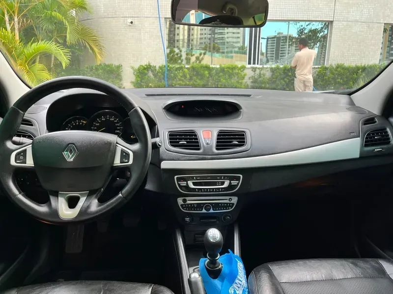 Renault FLUENCE 9
