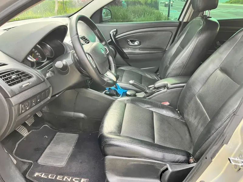 Renault FLUENCE 6