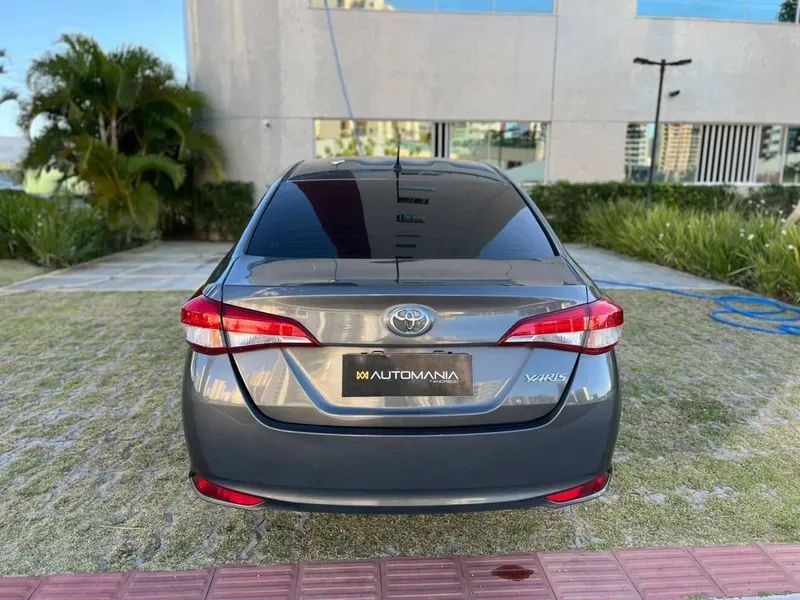 Toyota YARIS 6