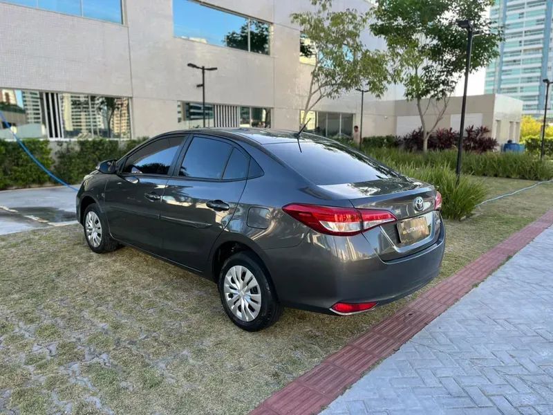 Toyota YARIS 7