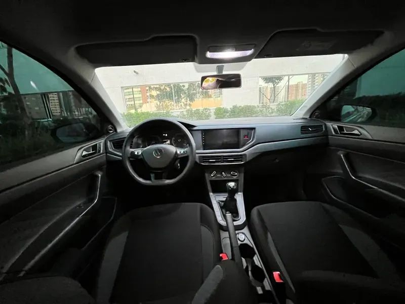 Volkswagen POLO 11