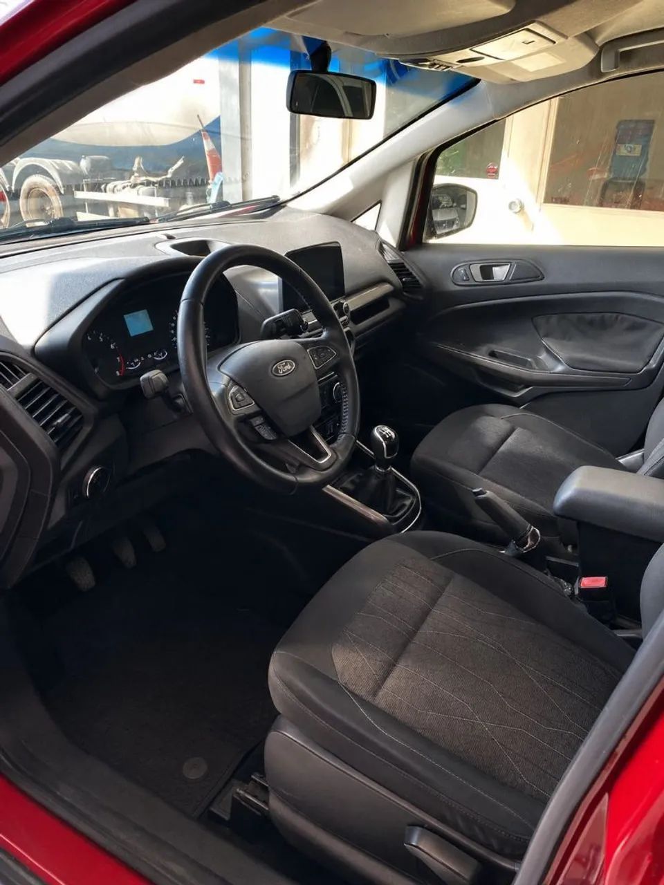 Ford ECOSPORT 9