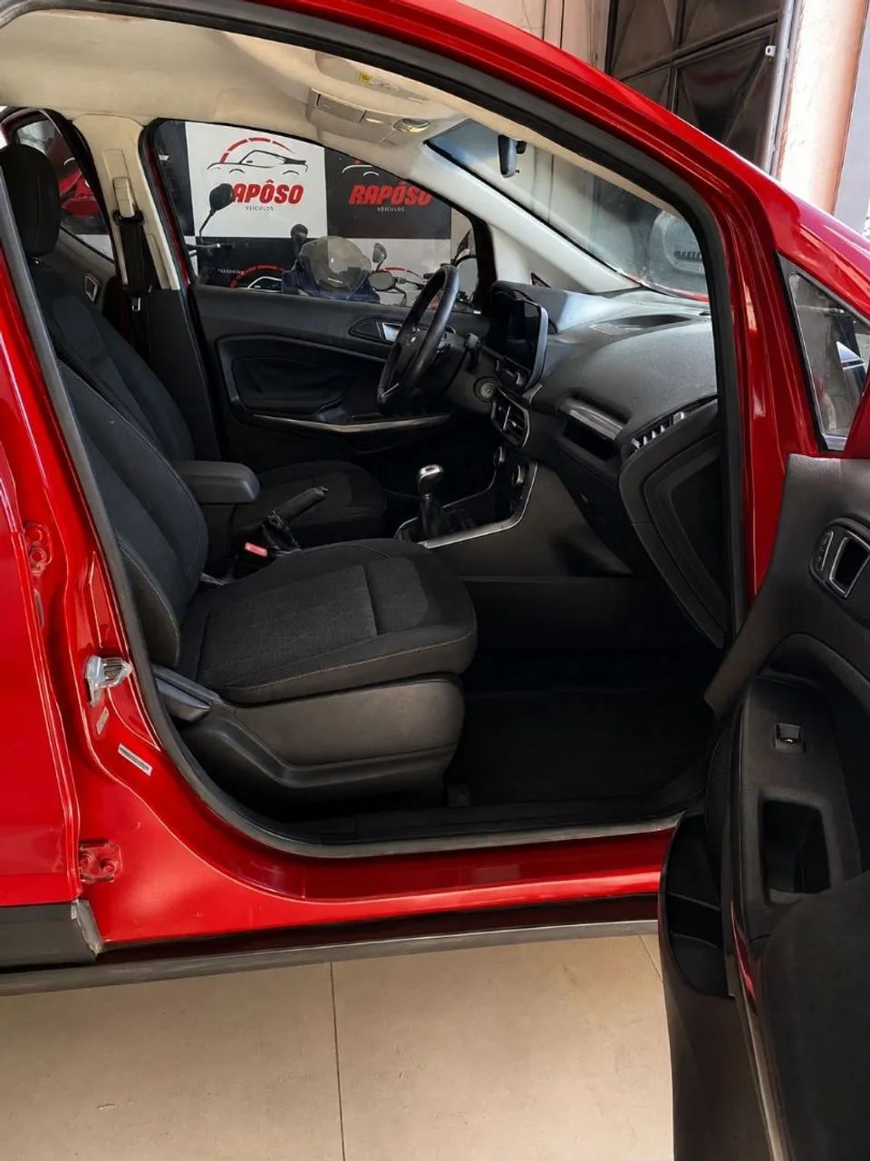 Ford ECOSPORT 8
