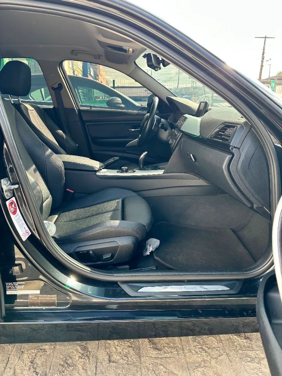 BMW 320I 9