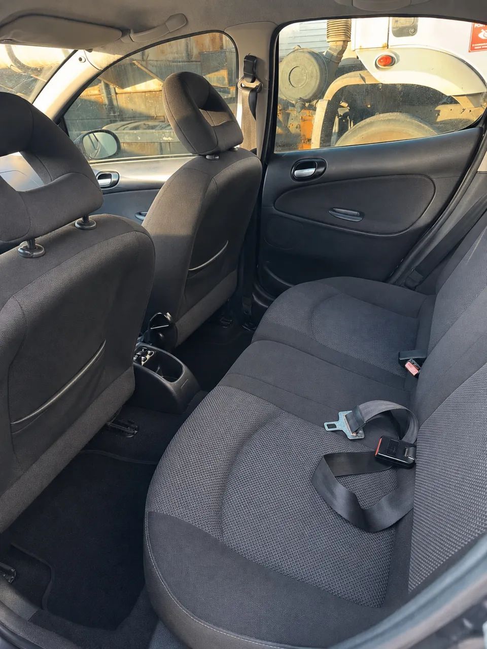 Peugeot 207 8