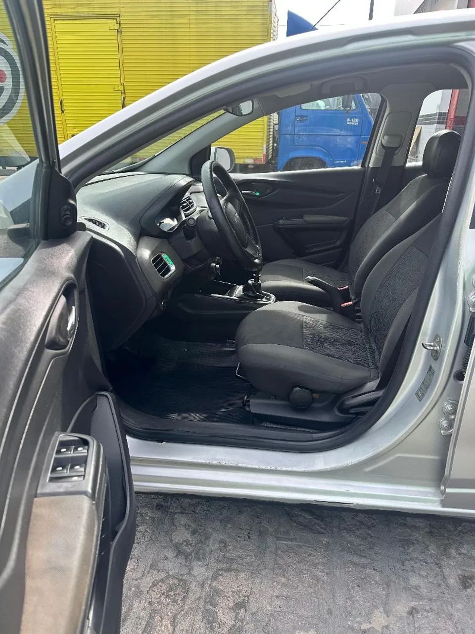 Chevrolet PRISMA 10