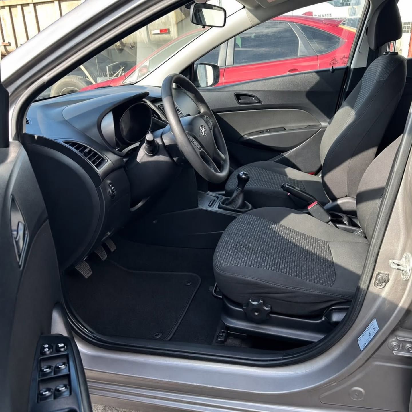 Hyundai Hb20 6