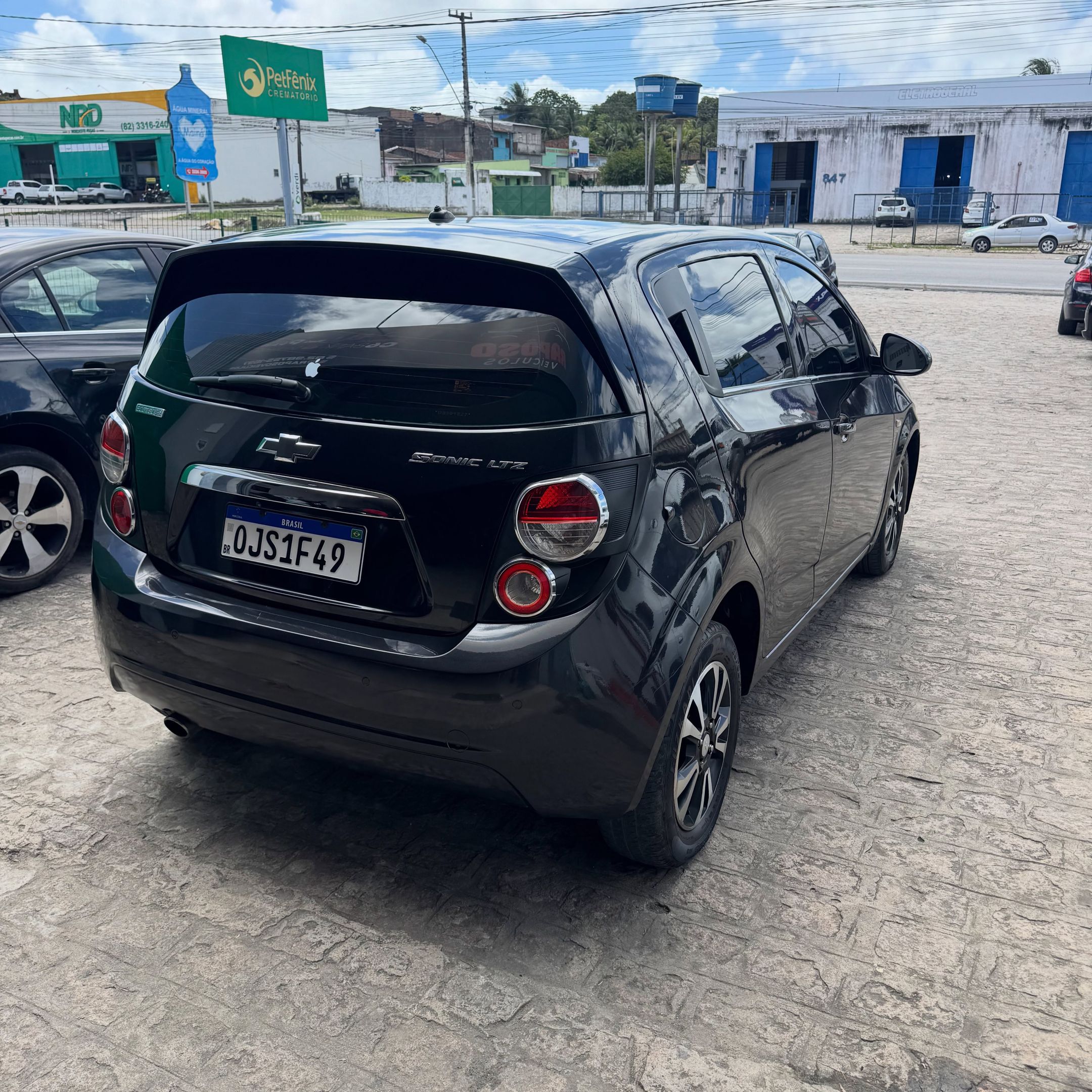 Chevrolet Sonic 4