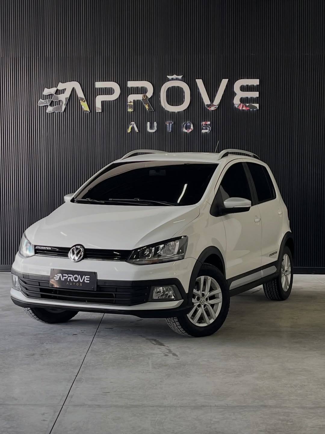 VW - VolksWagen CROSSFOX 2015