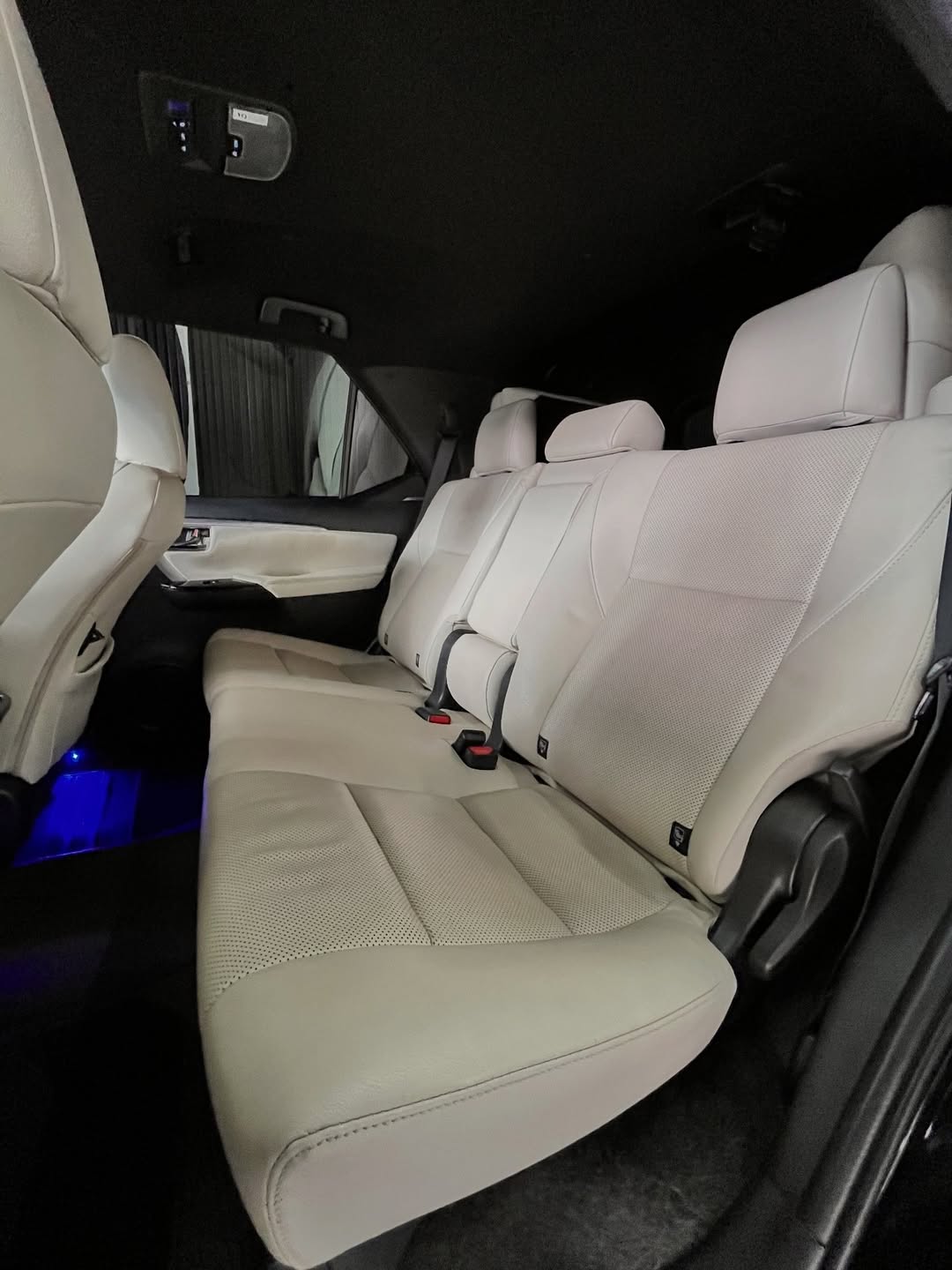 Toyota Hilux 8