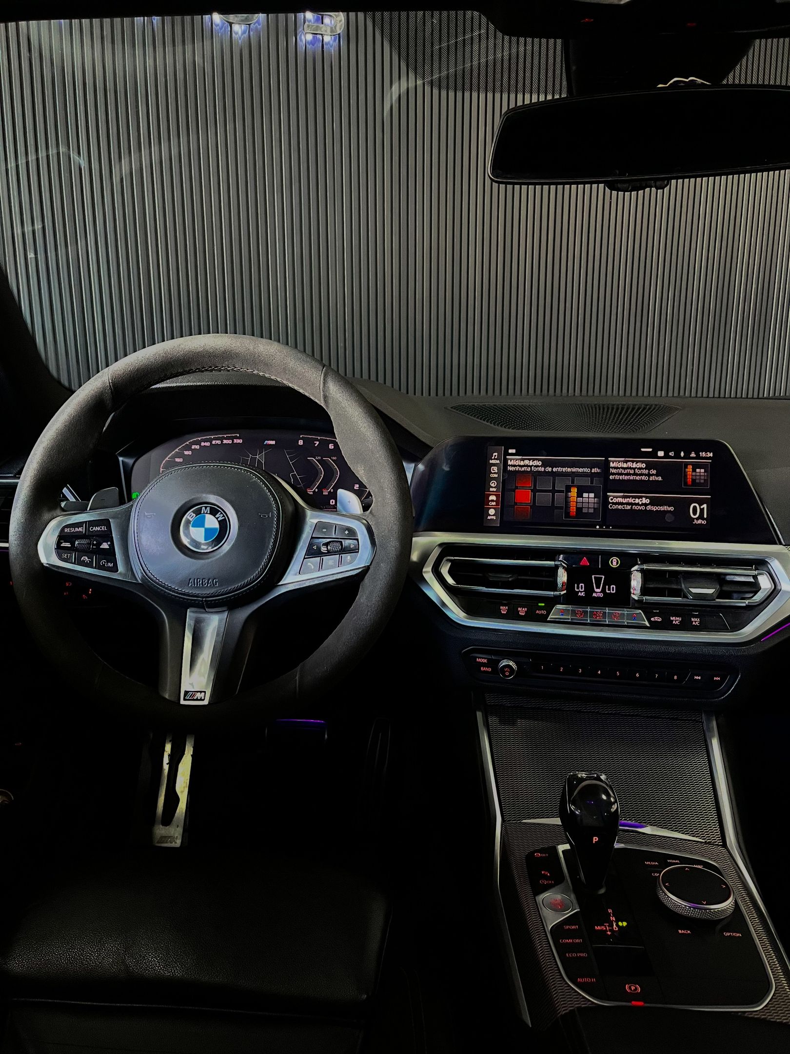BMW 320i 7
