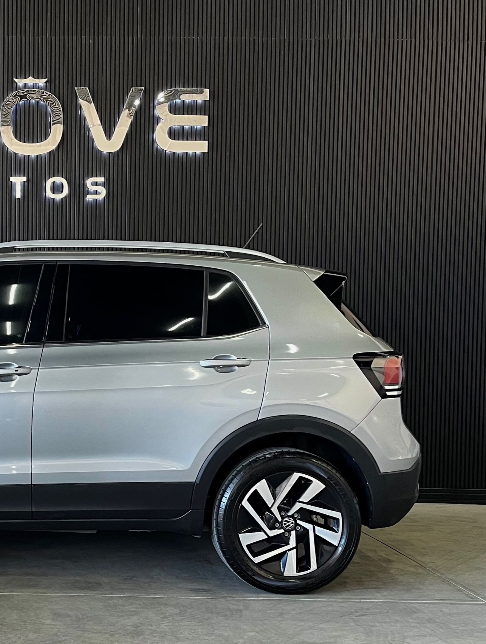 Volkswagen T-Cross 4