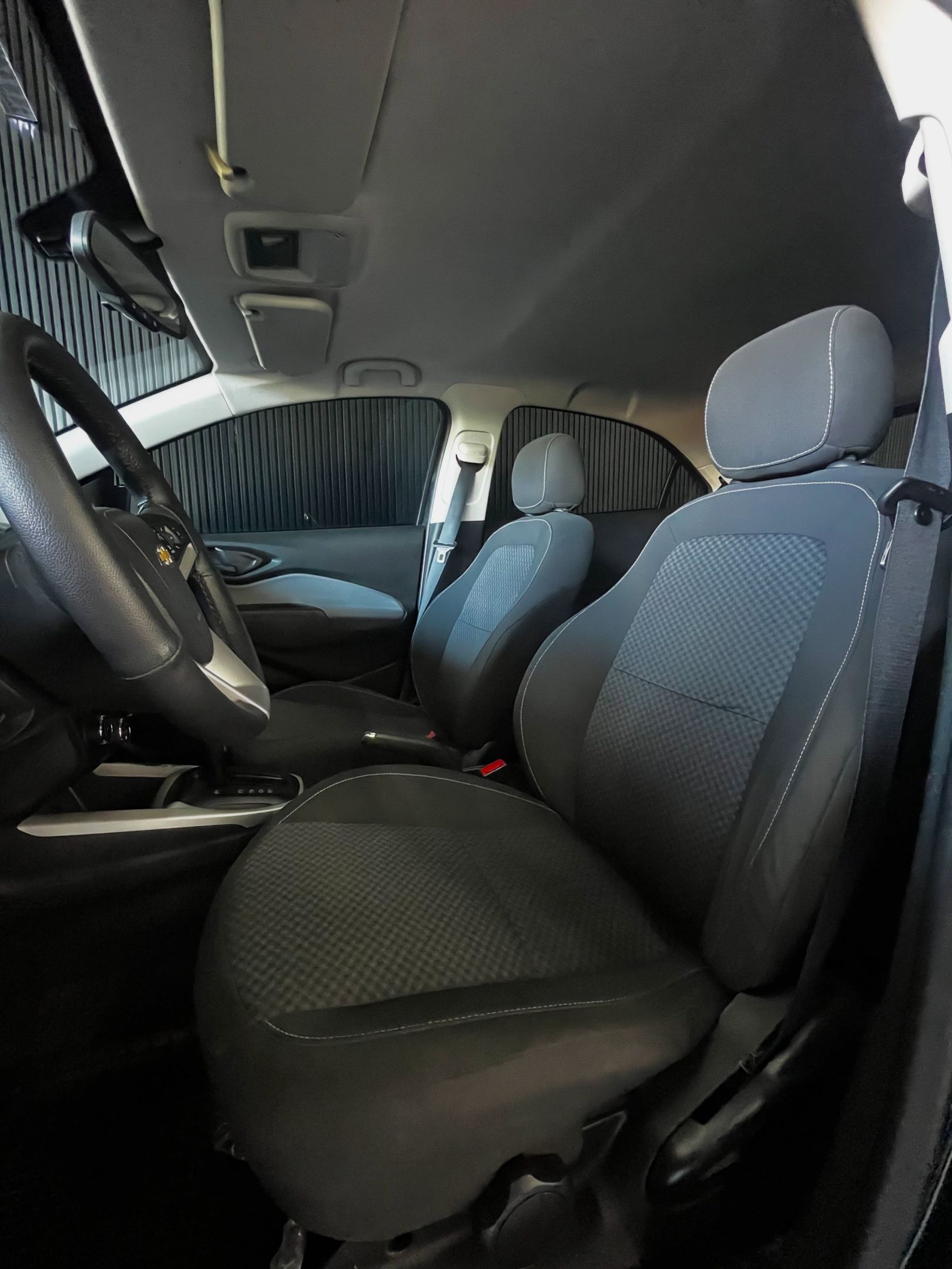 Chevrolet Onix 8