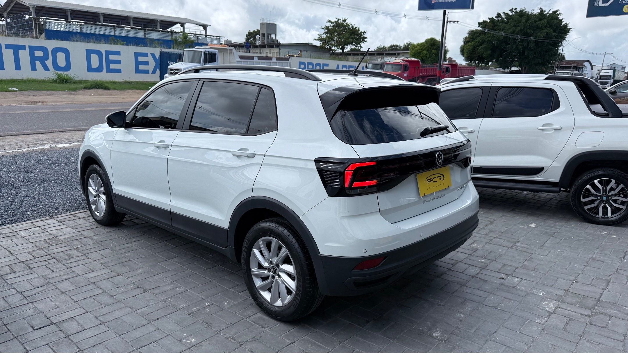 VOLKSWAGEN T 6