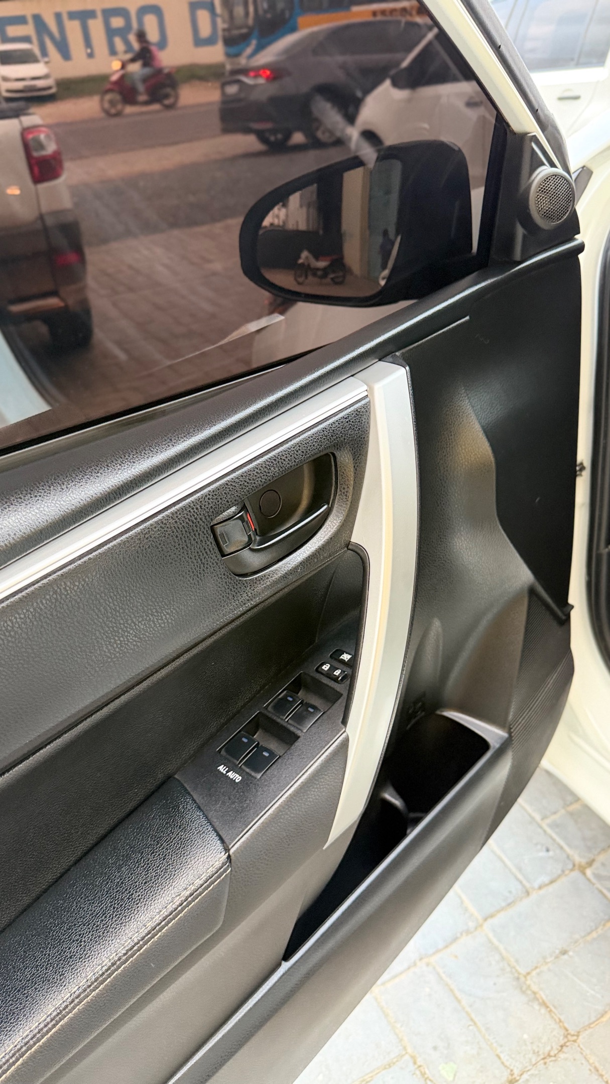 TOYOTA COROLLA 10