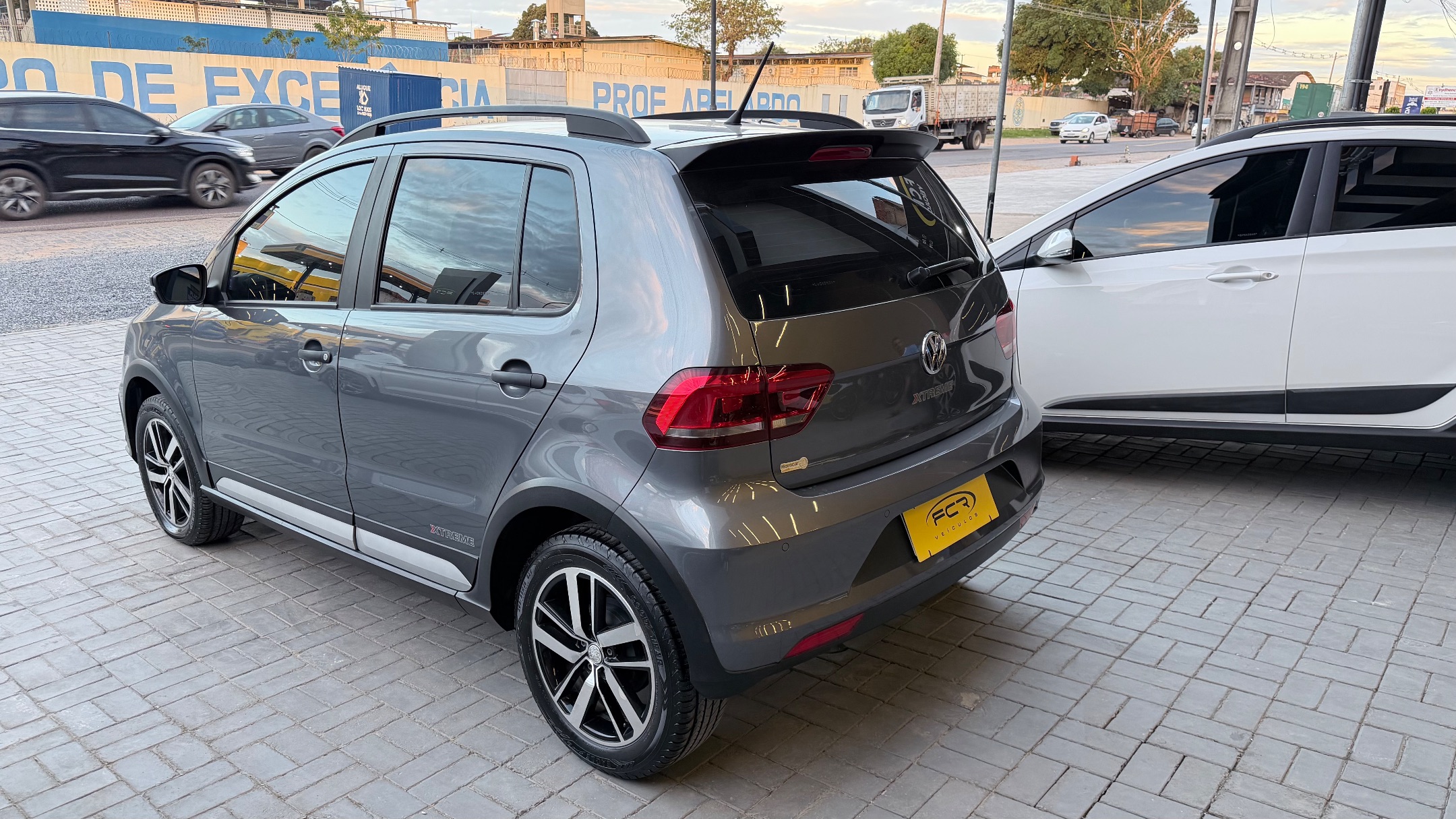 VOLKSWAGEN FOX 5