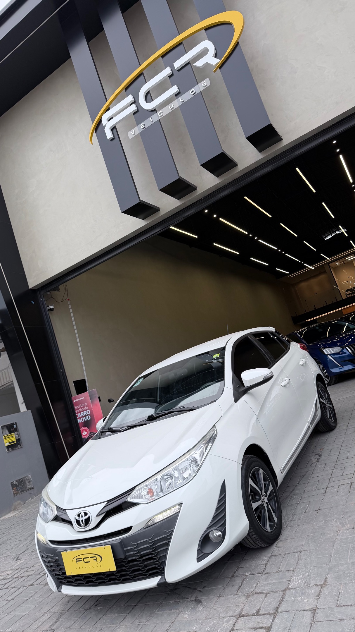 TOYOTA YARIS 4