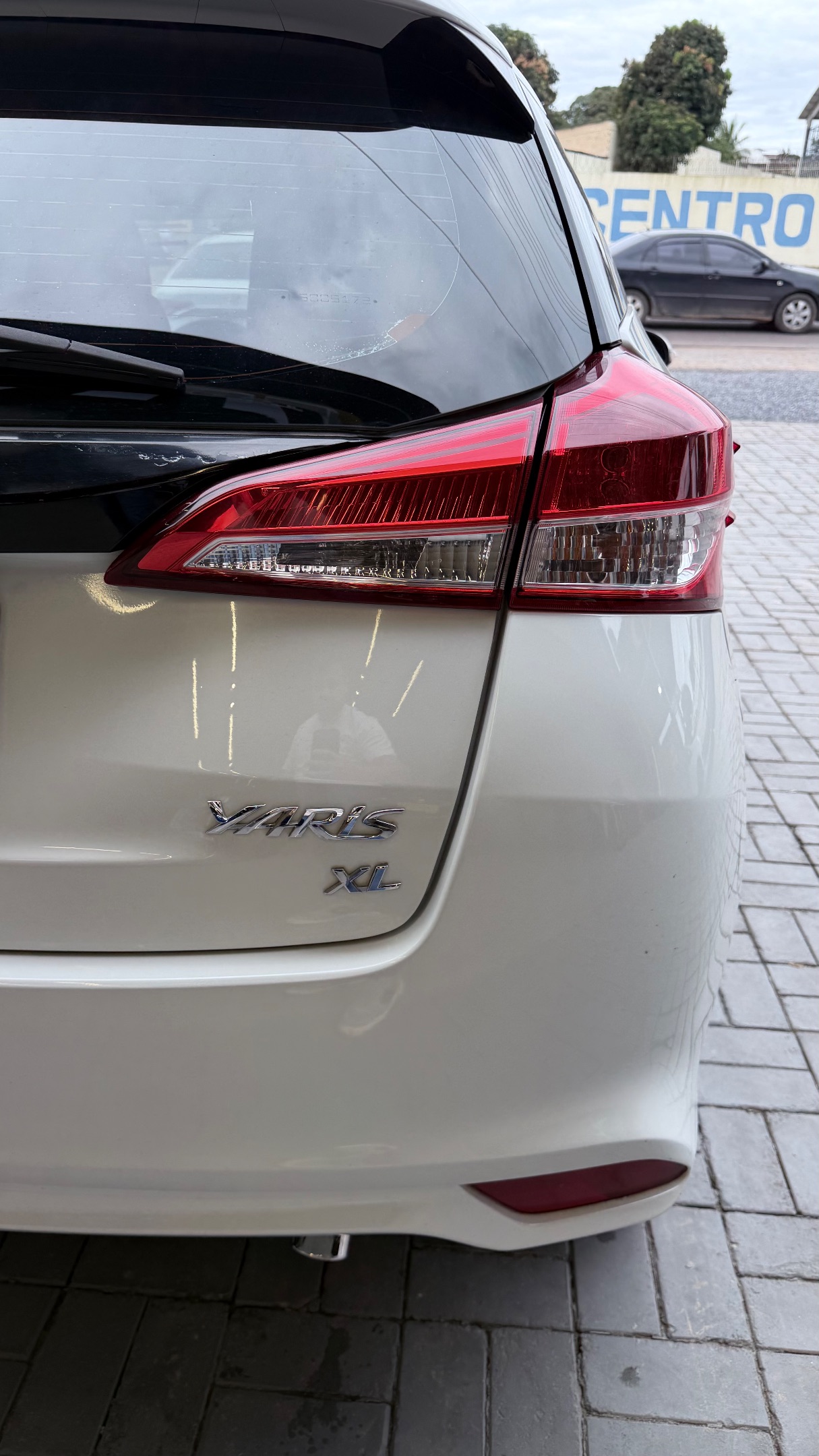 TOYOTA YARIS 8