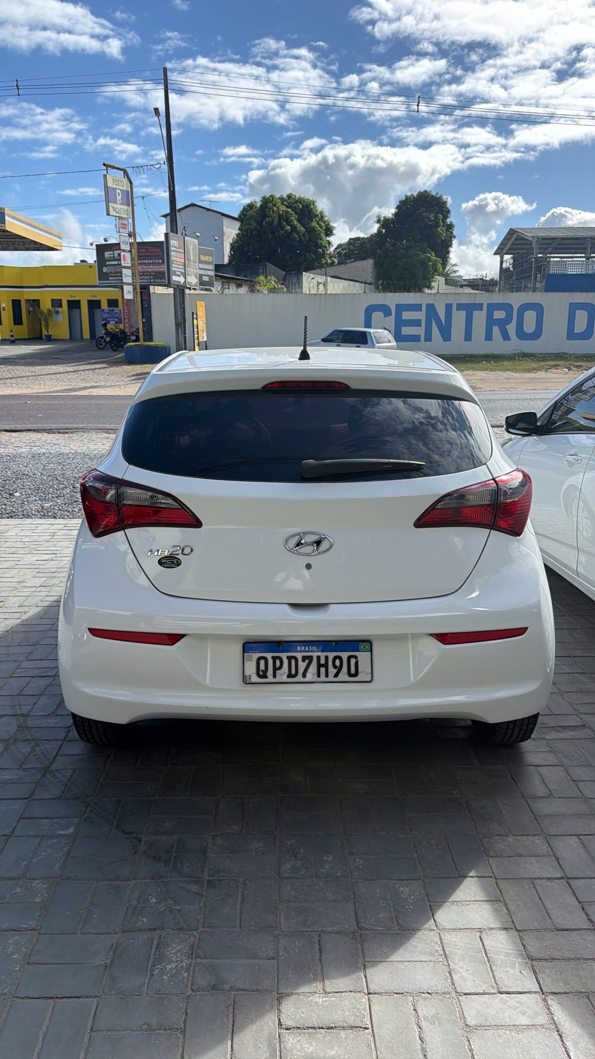 HYUNDAI HB20 4