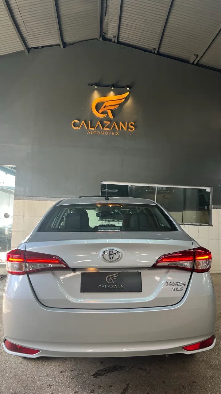 Toyota YARIS 9