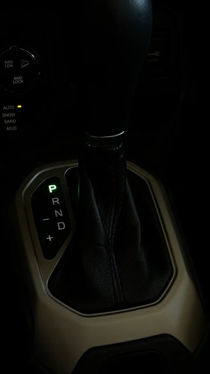 Jeep RENEGADE 4