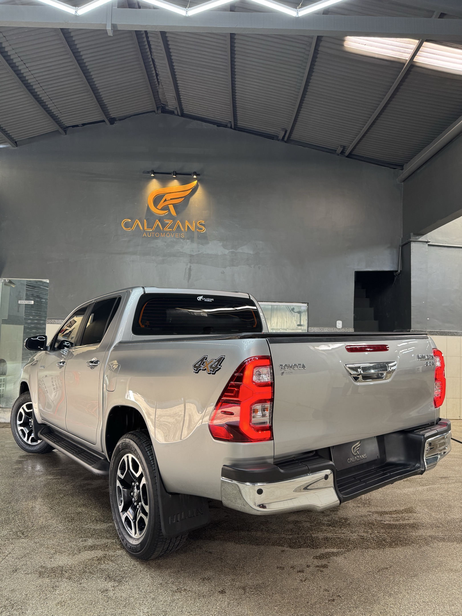 TOYOTA HILUX CD 9