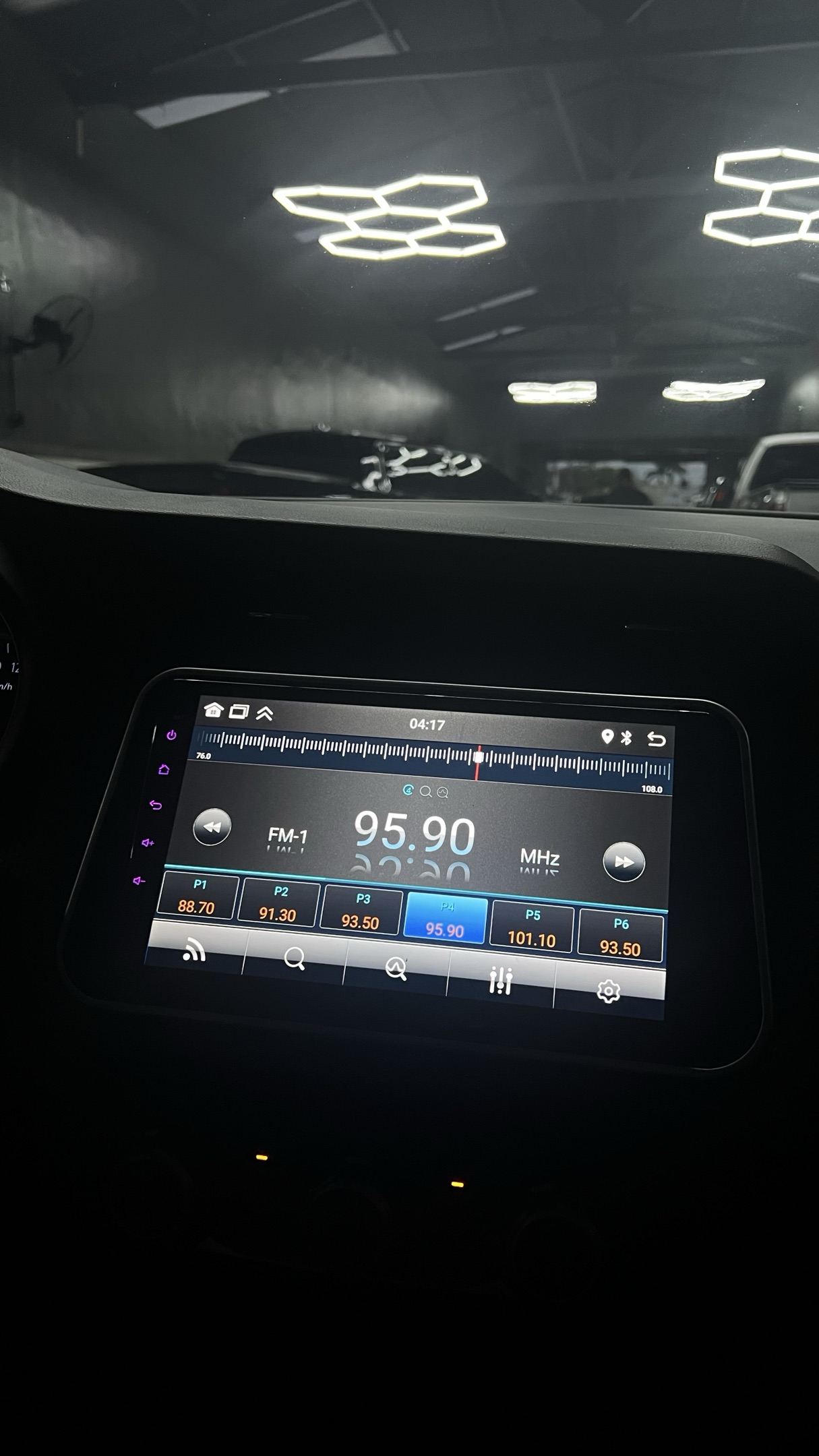 NISSAN KICKS 4