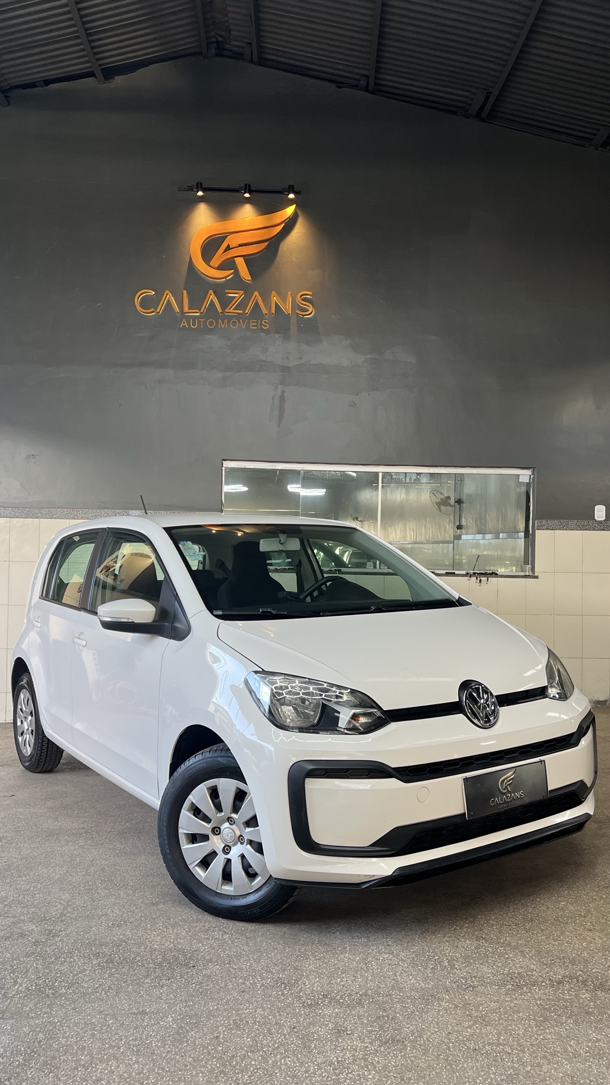 VOLKSWAGEN UP 5