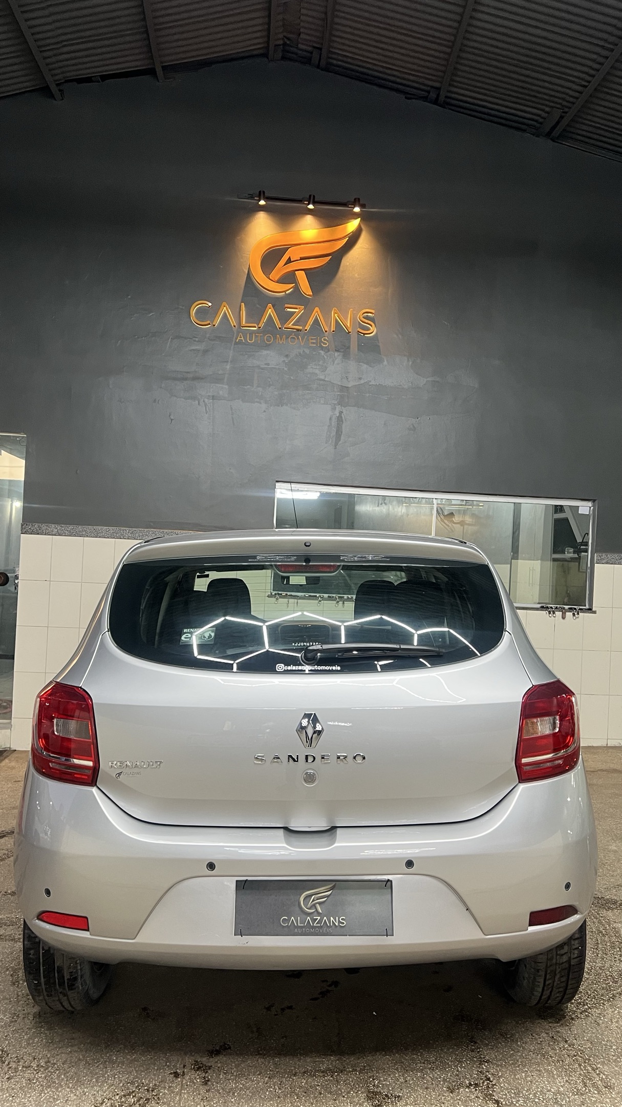 RENAULT SANDERO 8