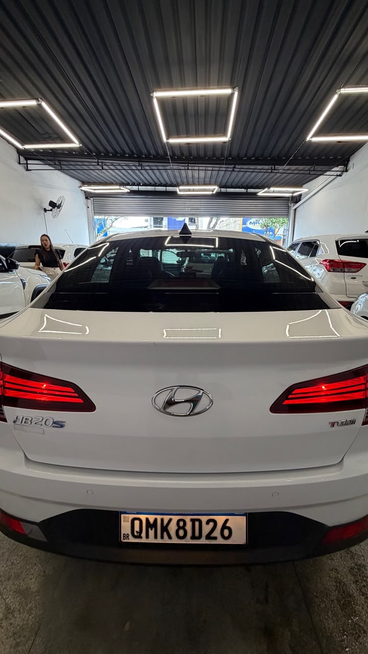 HYUNDAI HB20S 4