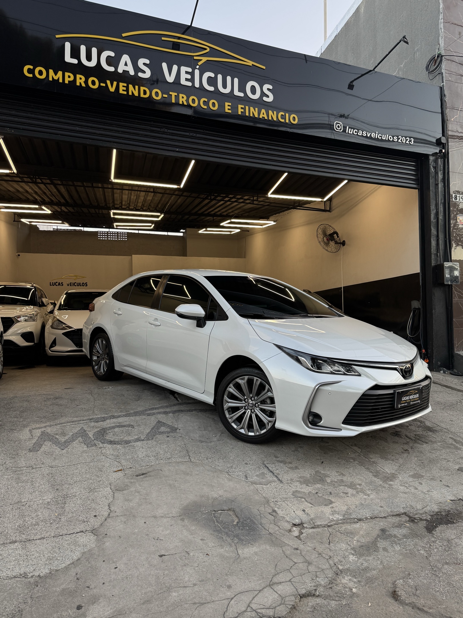 TOYOTA COROLLA 2