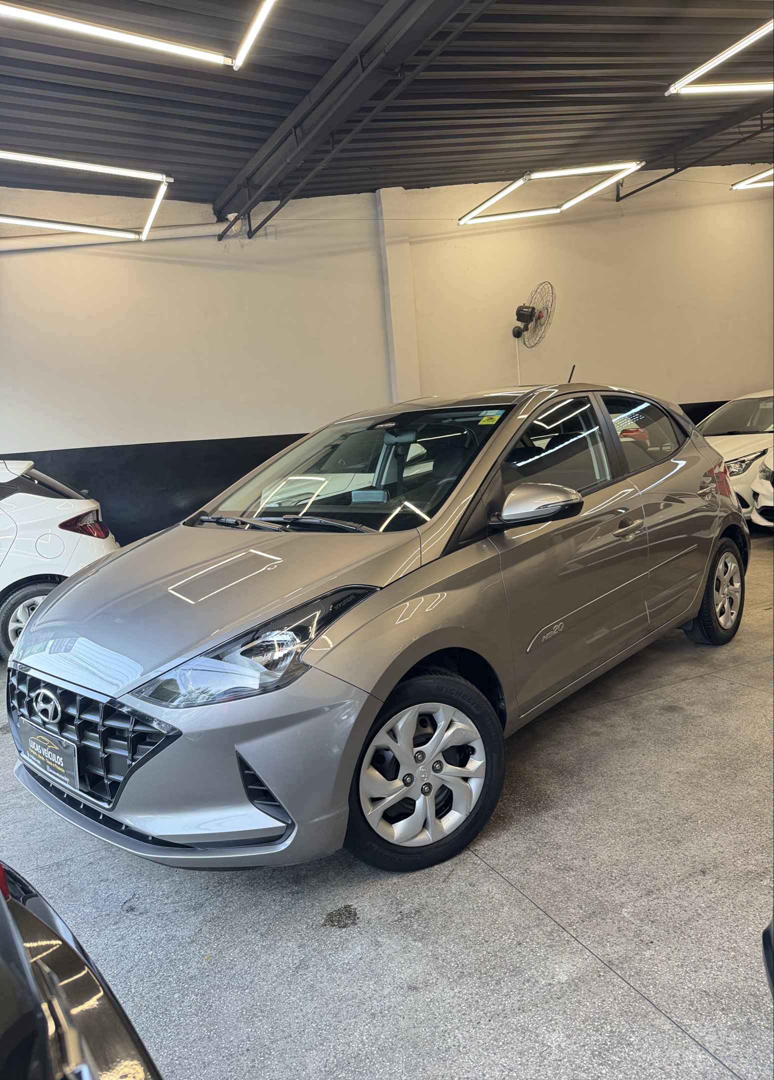 HYUNDAI HB20 3