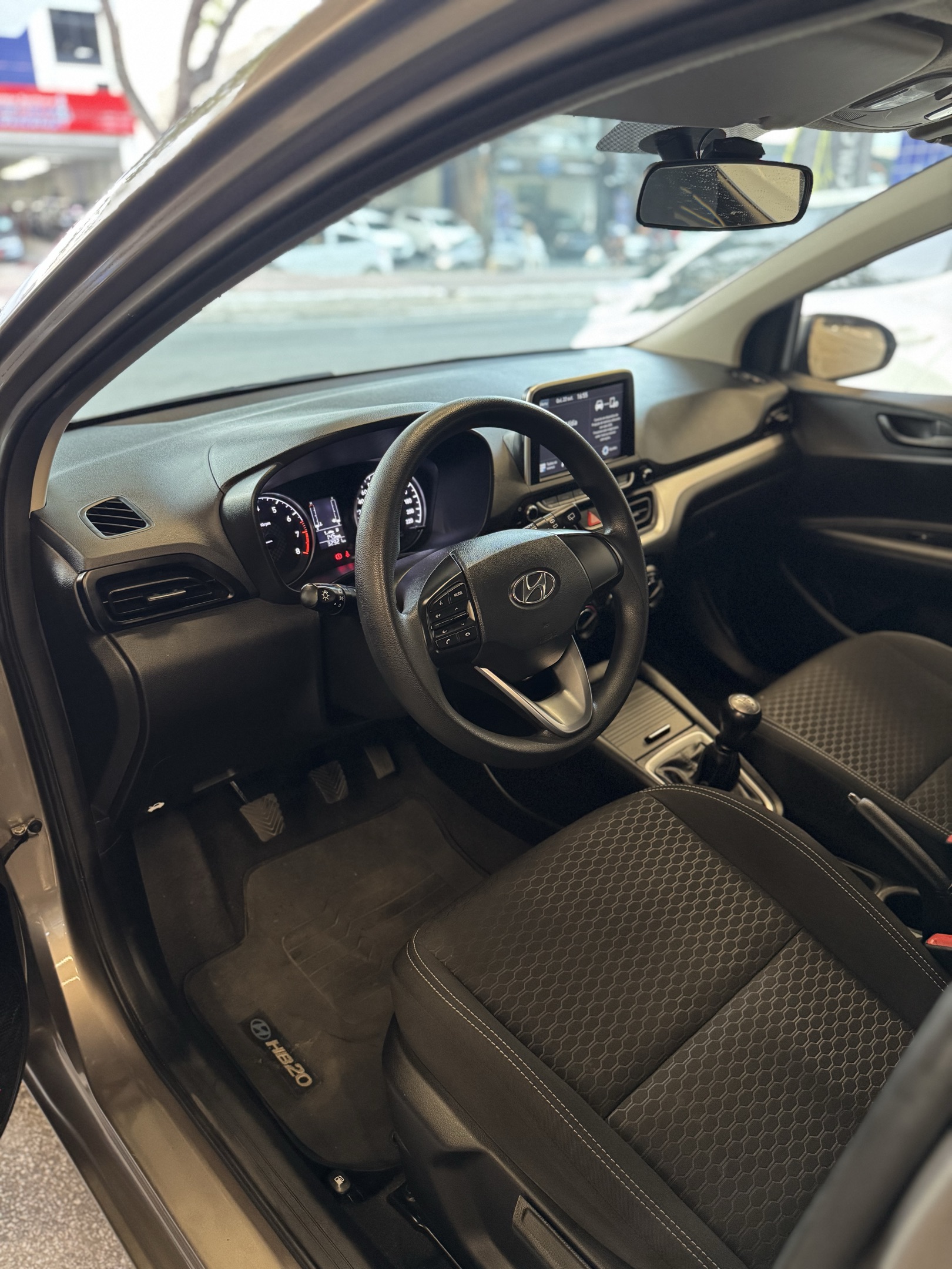 HYUNDAI HB20 5