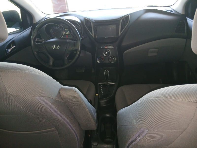 HYUNDAI HB20S 4
